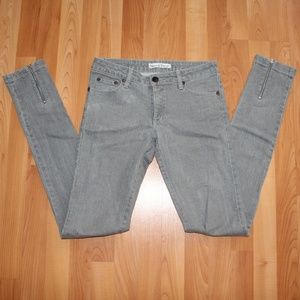 Denim&Thread Gray skinny jeans sz 26 Zipper Detail